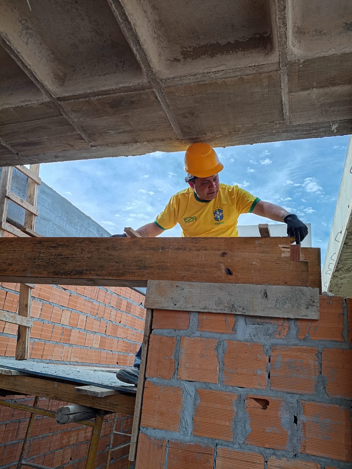 Casa de alto padrão construída pela EZA Engenharia em Criciúma, Santa Catarina